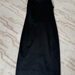 MM LaFleur Elegant Black Sleeveless Sheath Dress